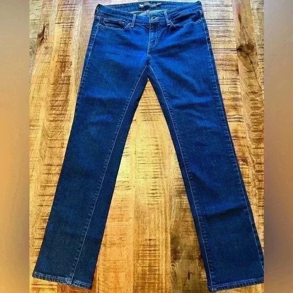 Levi’s slight curve medium rise straight jeans size 28 - Picture 1 of 3